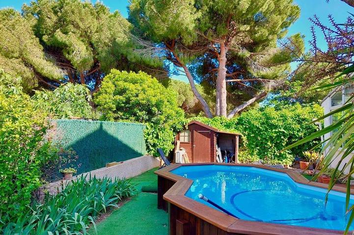 Holiday home for 10 people, with pool - 1
