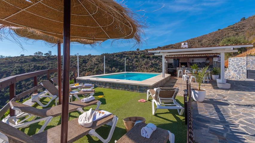 Vakantiehuis voor 6 personen, met Whirlpool in El Borge