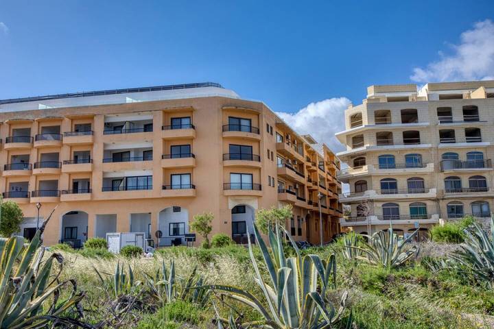 Apartamento entero, Apartamento de vacaciones para 4 personas con balcón in Marsalforn, Zebbug