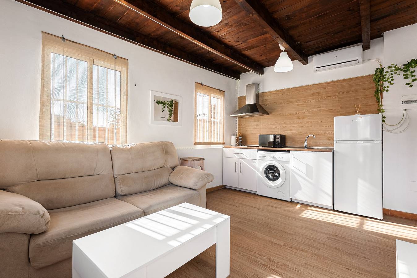 Ganze Wohnung, Ferienwohnung 'Estrella De Mar' mit privater Terrasse und Klimaanlage in Málaga (Este), Malaga
