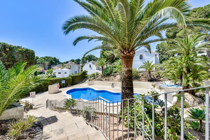Ferienhaus für 6 Personen, mit Terrasse und Garten sowie Pool in Cap Blanc Moraira Teulada Urbanizacion