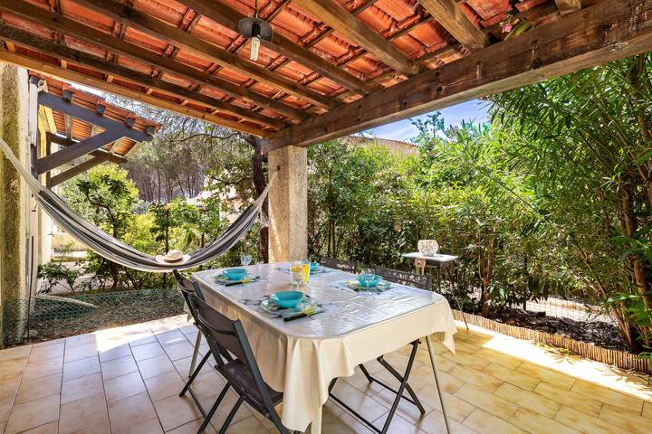 Location de vacances pour 5 personnes, avec terrasse, animaux acceptés à Albitreccia