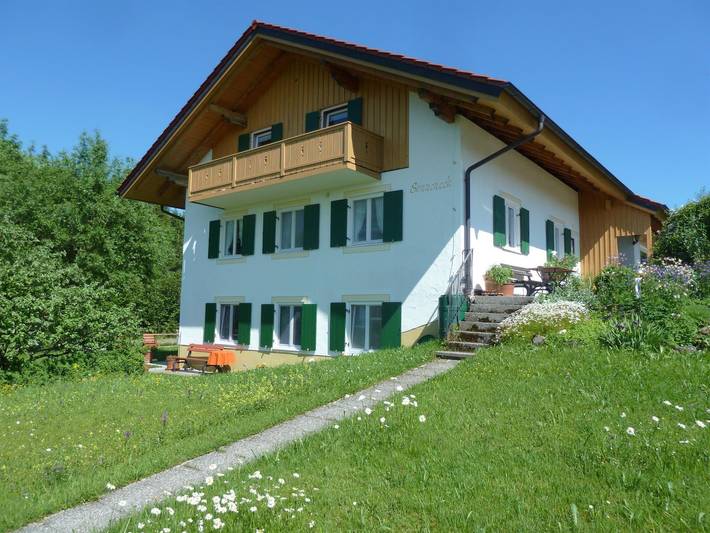 Ferienwohnung für 4 Personen, mit Garten und Balkon