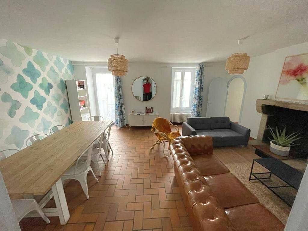 La maison d'Eglantine, 6 min du Puy du Fou, 4 chambres 10 couchages à St Malo-du-Bois, in Saint-Malô-du-Bois, Région de La Roche-sur-Yon