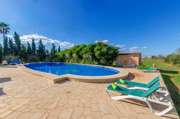 Ferienhaus für 18 Personen, mit Pool und Garten sowie Balkon, kinderfreundlich in Campos