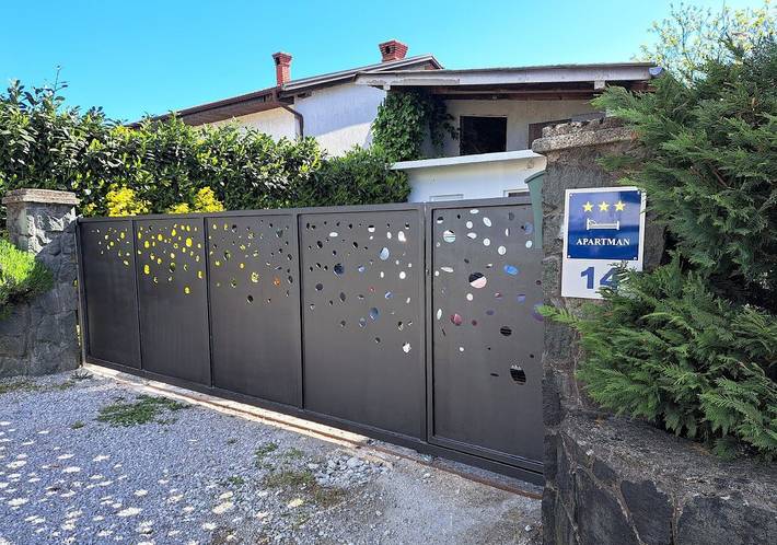 Ferienwohnung für 4 Personen, mit Terrasse und Garten