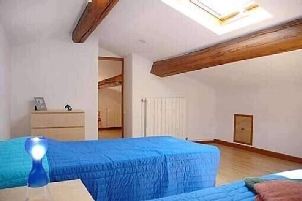 Gîte Très Spacieux Pour Des Vacances Réussies En Famille Ou Entre Amis in Évenos, Côte méditerranéenne (France)