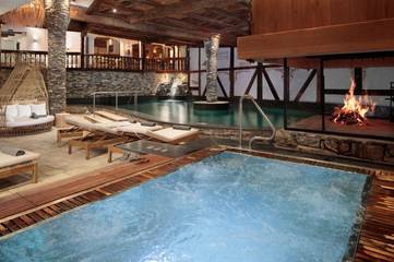 Hôtel pour 2 personnes, avec sauna et terrasse ainsi que jacuzzi et piscine, animaux acceptés à Crans-Montana