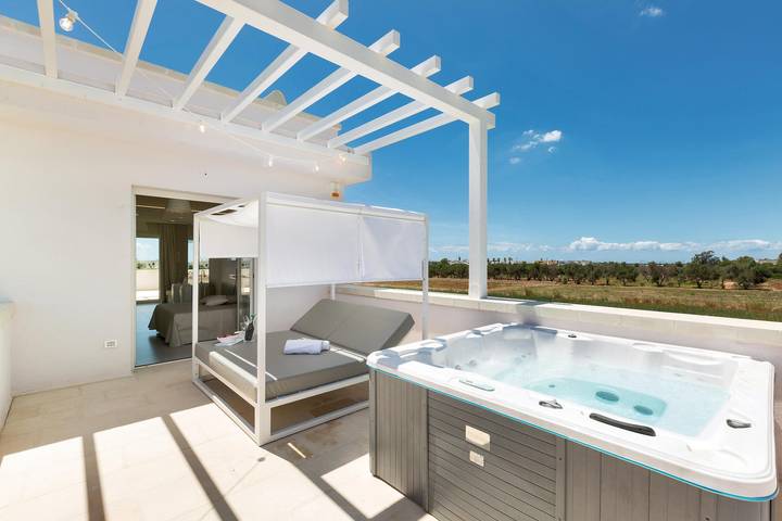 Hotel Perla Saracena - Suite Attico Jacuzzi in Torre Pali, Salve