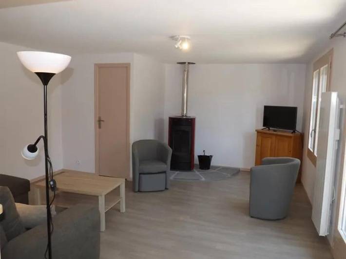Gîte pour 9 personnes, avec terrasse, animaux acceptés à Le Claux - 3