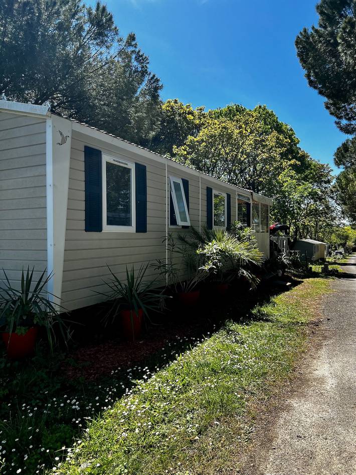 Camping pour 4 personnes, avec vue et balcon/terrasse à Saint-Palais-sur-Mer - 2