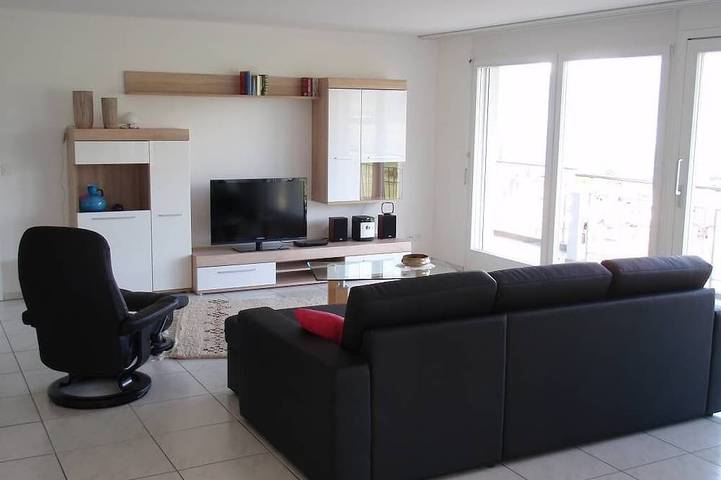 Apartamento entero, Apartamento de 2 1/2 habitaciones con comodidad y vista! in Ennetbürgen, Lago de los Cuatro Cantones