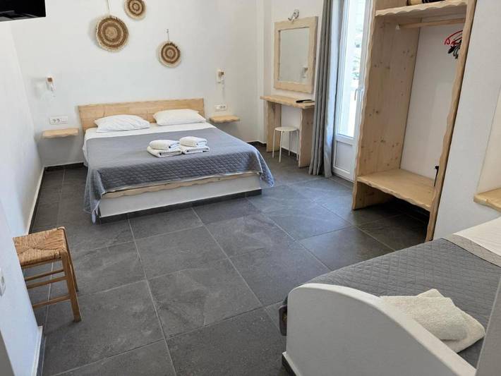 Location de vacances pour 4 personnes, avec balcon et piscine à Perissa - 4