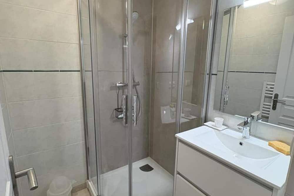 Maison traditionnelle à La Hague, 6 personnes, proche littoral, animaux acceptés in Gréville-Hague, La Hague