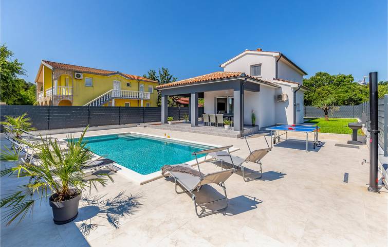 Ferienhaus für 6 Personen, mit Pool und Terrasse - 1