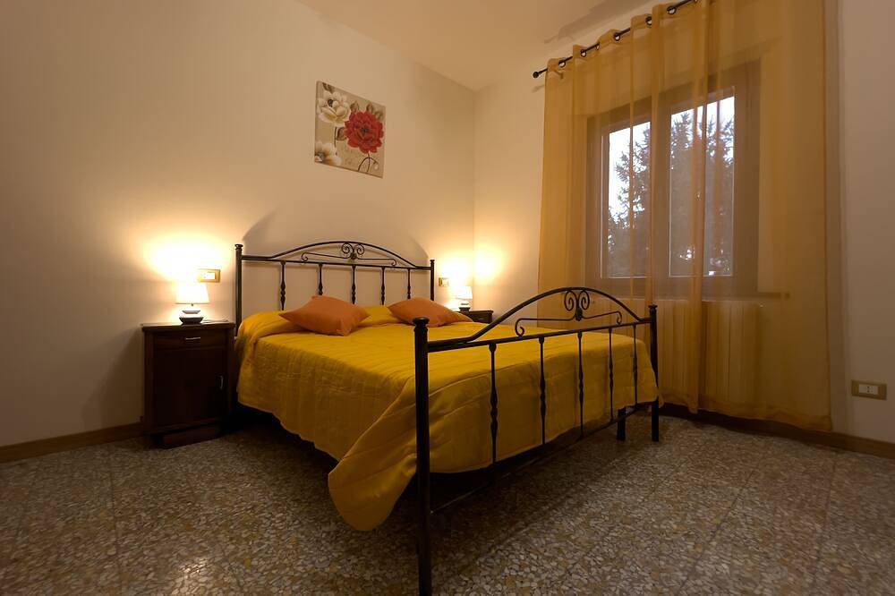 Ganze Wohnung, Margaret House - Wheat Apartment in Cortona, Arezzo Provinz
