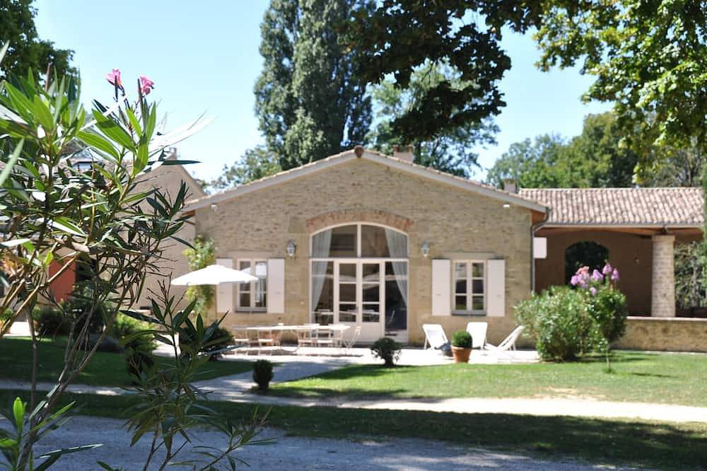 Le Colombier, 10p., at the beautiful “Domaine de Vincenti” in Divajeu, Die region