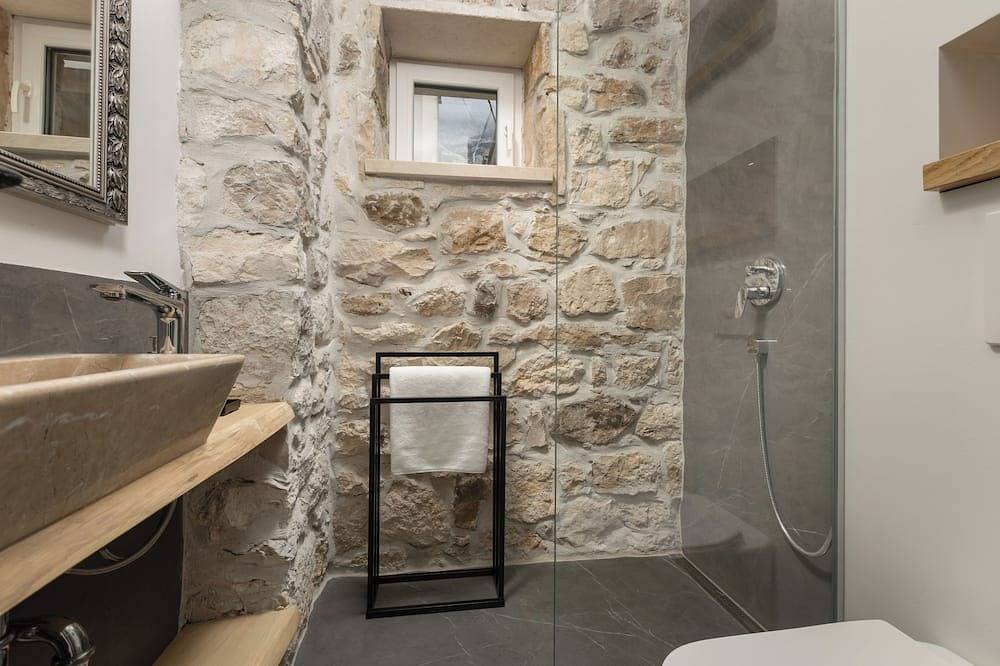 Casa Columba - 4 Star Design Boutique Hotel - Marco Polo Luxury Apartment in Makarska, Rivera de Makarska