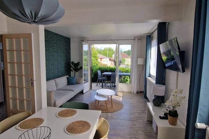 Location de vacances pour 6 personnes, avec terrasse à Gurgy - 4