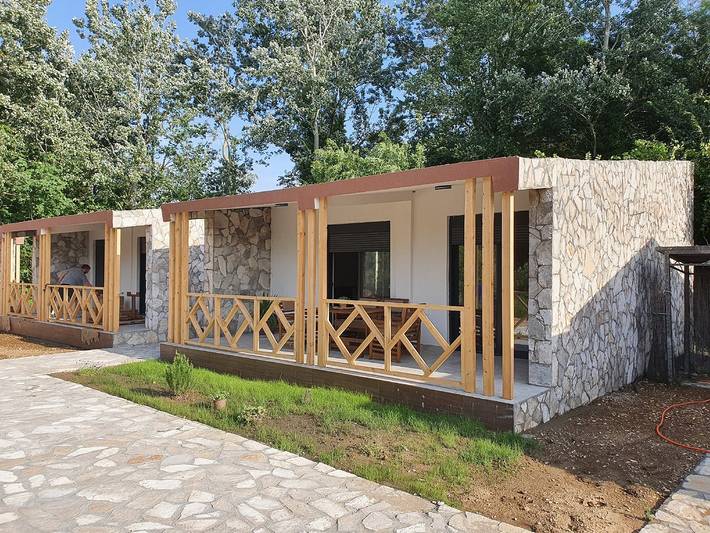 Bungalow für 4 Personen, mit Balkon/Terrasse in Montenegro