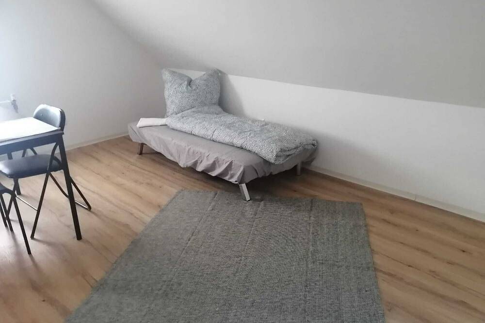 Ganze Wohnung, Especially for employees with Monthly discount in Altenburg, Ostthüringen