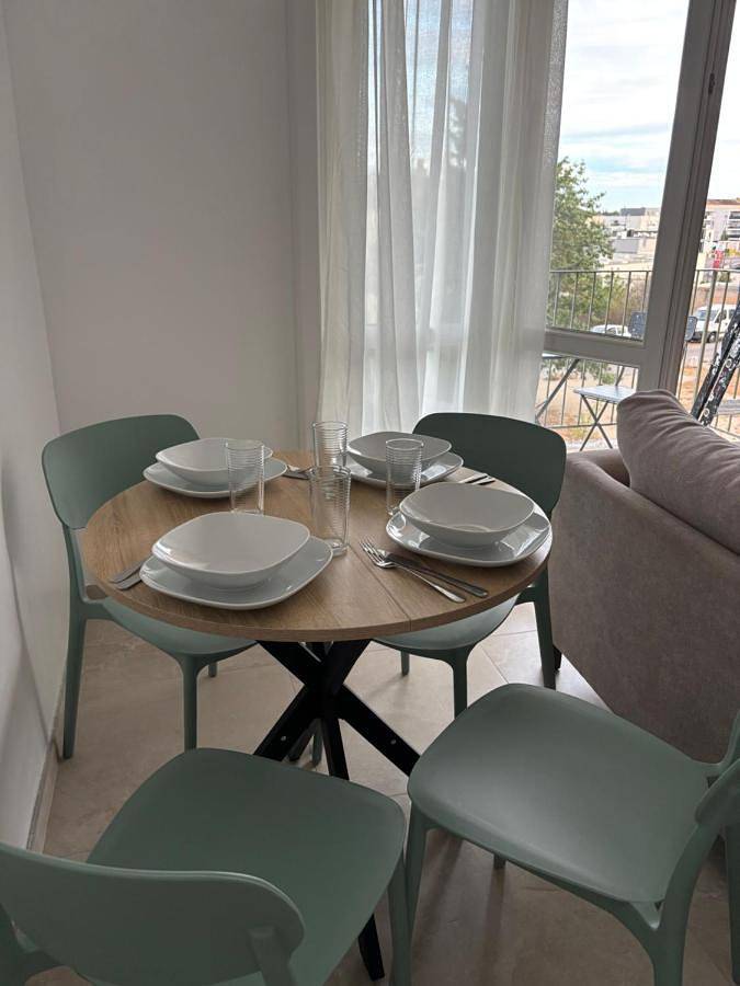 Appartement entier, Avignon Appartement du Soleil in Le Pontet, Vaucluse