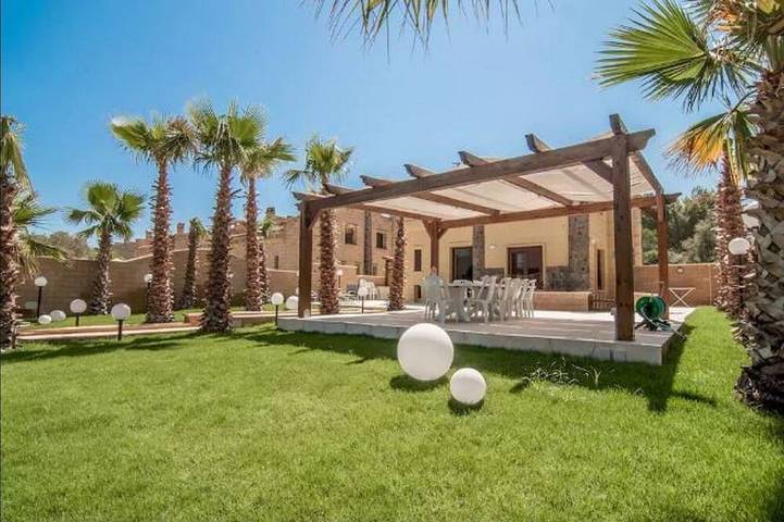 Villa voor 11 personen, met tuin en zwembad - 1