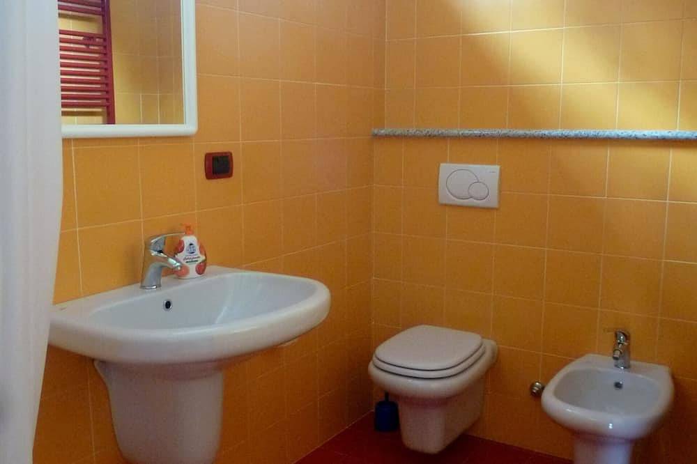Helles Haus in der Nähe des Sees in Verbania, Comune di Verbania