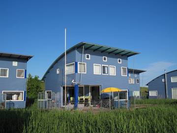 Vacation Rental for 7 Guests in Lauwersmeer, Dutch Coast, Picture 1