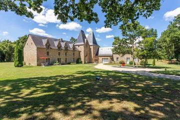 Château pour 10 personnes, avec jardin et piscine en Bretagne