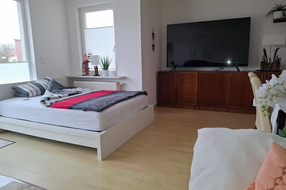 Ganze Wohnung, Ferienwohnung \"Schöne Zeit\" mit großem Balkon in Nordenham, Wesermarsch