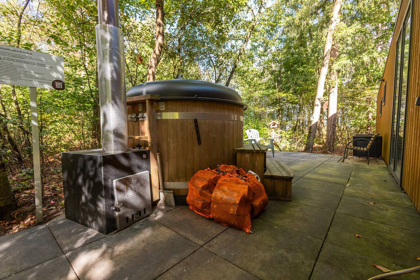 Vakantiepark De Wiltzangh — Heideborg Lodge Met Hottub | 4 personen in Nationaal Park Dwingelderveld