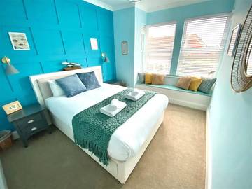 Holiday Rental for 5 People in Southend-on-Sea, East of England, Photo 3
