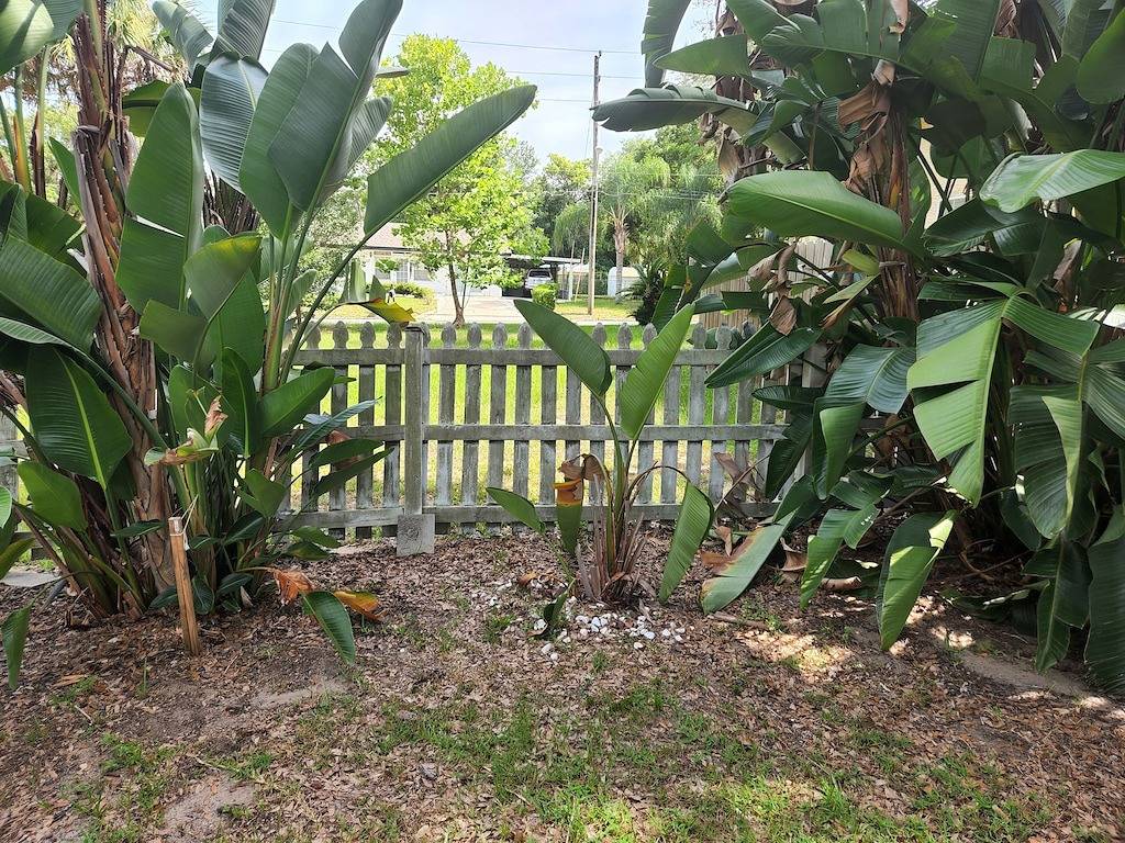Charming Mt Dora 2 Bedroom Home - 1 mile from Historic Downtown! in Mount Dora, Lake County
