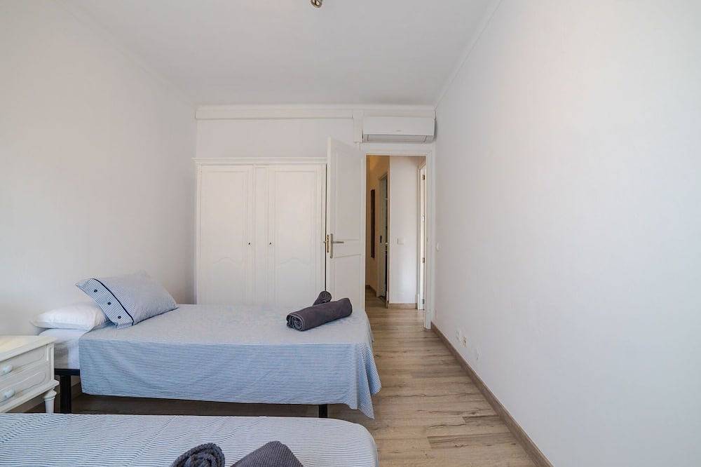 Apartamento entero, Hermoso apartamento para 6 personas con Wifi, A/C, Tv y patio in Binisalem, Interior de Mallorca