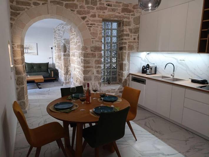 Entire apartment, Ophelia House in Áyios Ioánnis – Cozy Retreat with Mountain Views in Iraklio-Heraklio region