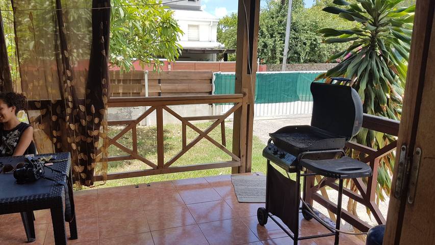 Location de vacances pour 6 personnes, avec terrasse dans Saint-Gilles les Bains - 2