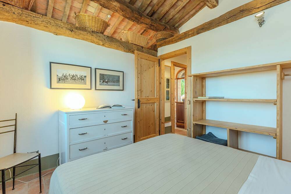 Ganze Wohnung, La Corte del Gusto - Die Olivenbaumwohnung mit Infinity-Pool und herrlichem Blick in Arcevia, Ancona Provinz