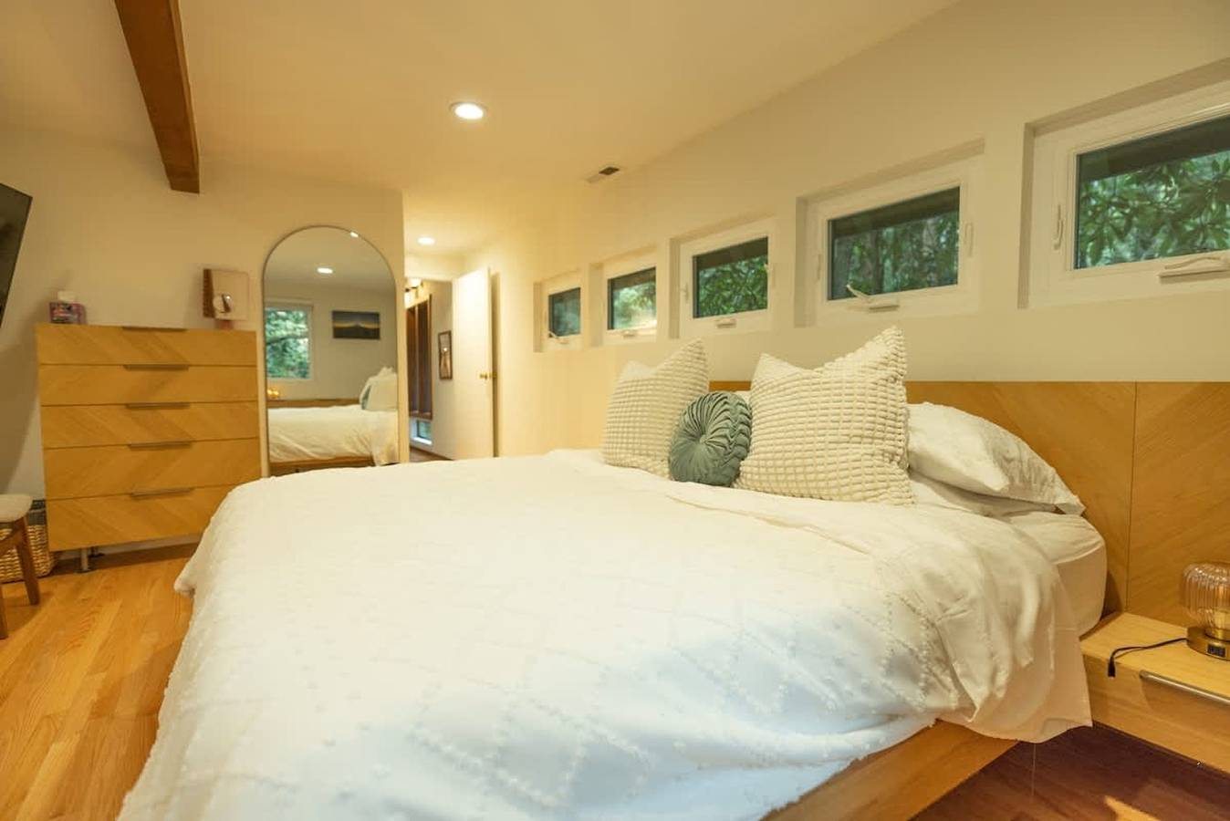 Redwood Treehouse Retreat Near Muir Woods w  Deck in Mill Valley, California North Coast