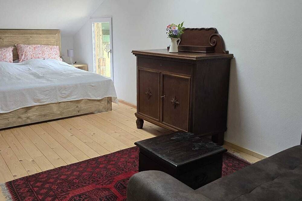 Übernachten in gemütlichem Doppelzimmer 4 im Alten Saale Fährhaus. in Naumburg, Saale-Unstrut