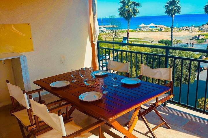 Appartement entier, Joli appartement T2 en résidence avec piscine et vue mer. Parking gratuit. in Sari-Solenzara, Arrondissement de Sartène