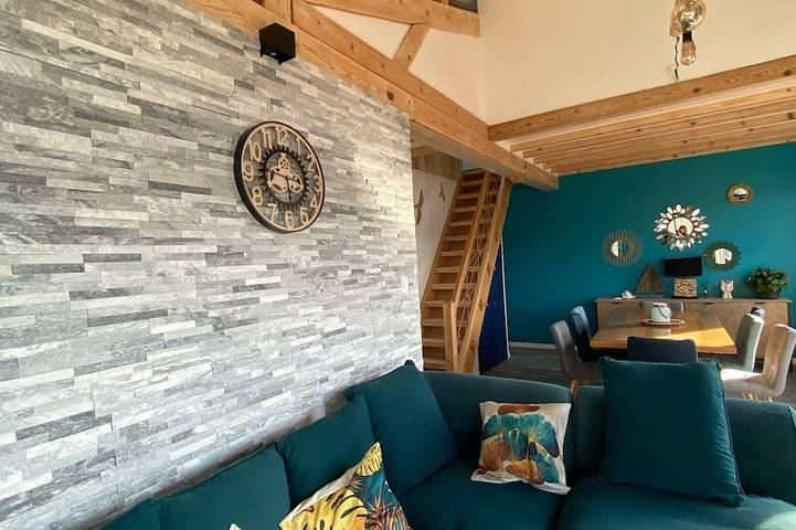 Charming cottage on the shores of Lake Saint Point in Mouthe-Lac et Mont d’Or, Französischer Jura