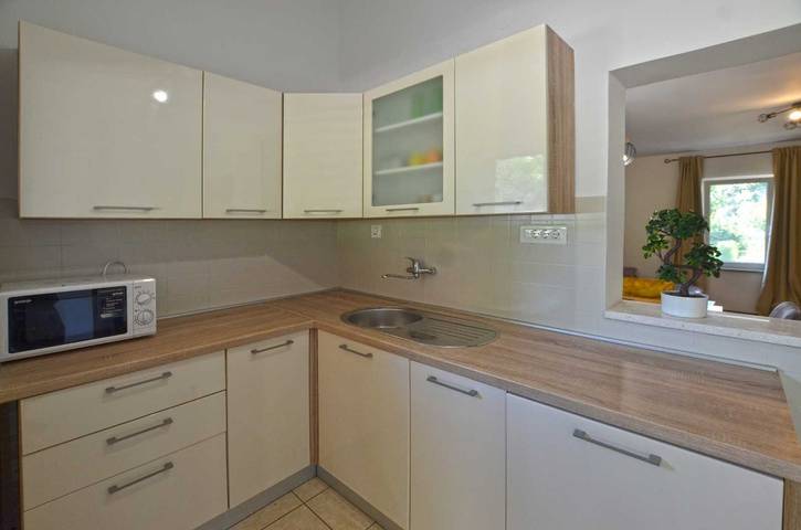 Villa für 6 Personen, mit Terrasse und Garten sowie Pool in Rovinj - 2