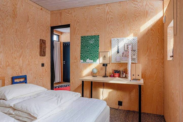 Moderne Hütte im Functional-Stil mit Terrasse am Vidöstern in Värnamo, Jönköpings län
