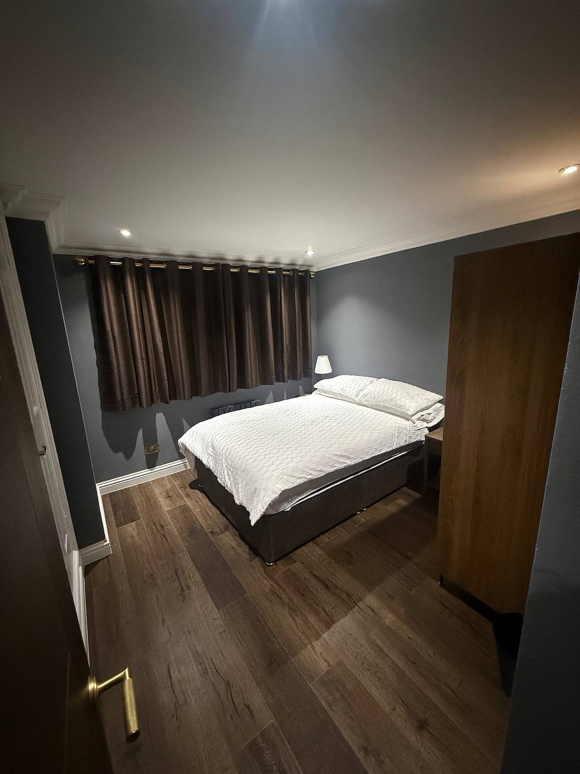 Aylesbury - Sleeps 6 - Parking - Central Location in Aylesbury, Chiltern Hills