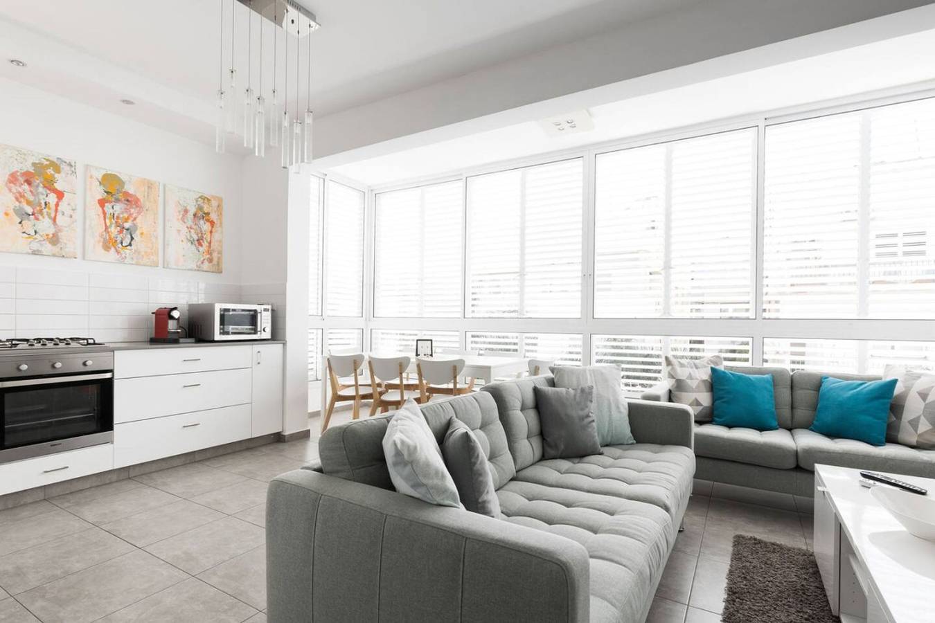 Entire apartment, Heart of Tel-Aviv Spacious Stay by Sea N' Rent in Tel Aviv, Tel Aviv District