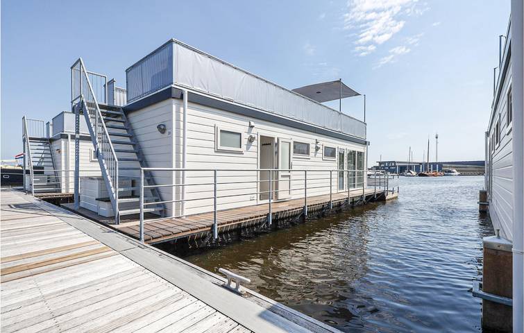 Hausboot für 4 Personen, mit Terrasse und Ausblick - 1