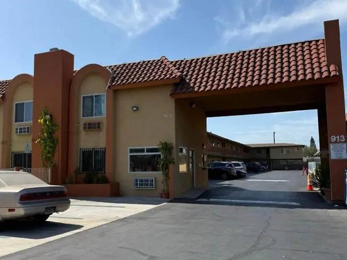 Ganze Wohnung, Queen-bett Zugänglicher Nichtraucher in Anaheim, Orange County
