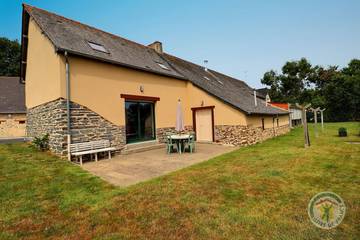 Gîte pour 4 personnes, avec jardin et terrasse dans Ossé