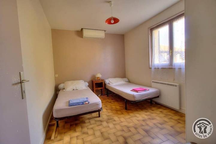 Location de vacances pour 4 personnes, avec jardin à Sarcey - 3